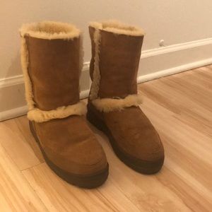 Ugg Sundance Chestnut Short
